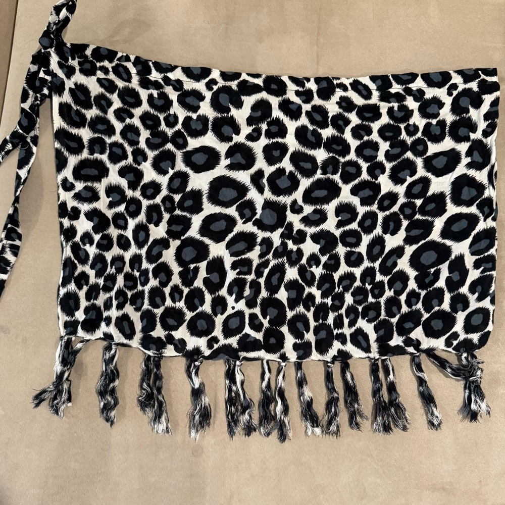 Leopard Print Fringe swim cover up Size L‎
